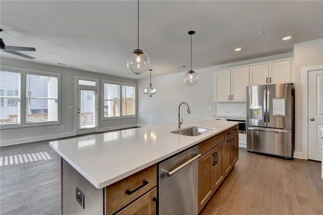 Building Photo - 1241 Waldon Xing