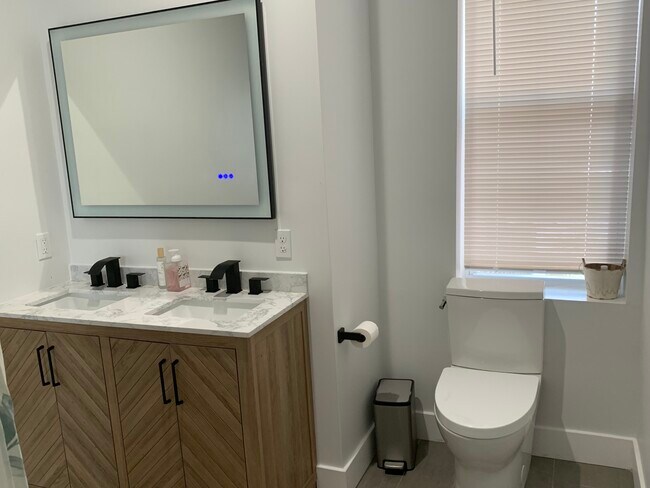 Master suite - 2030 S 22nd St