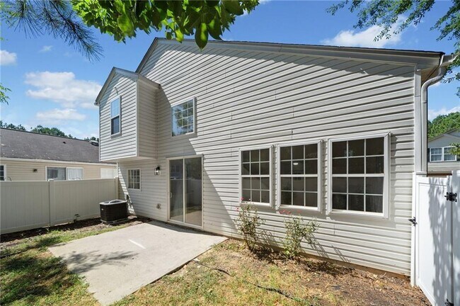 Building Photo - 872 Windcroft Cir NW