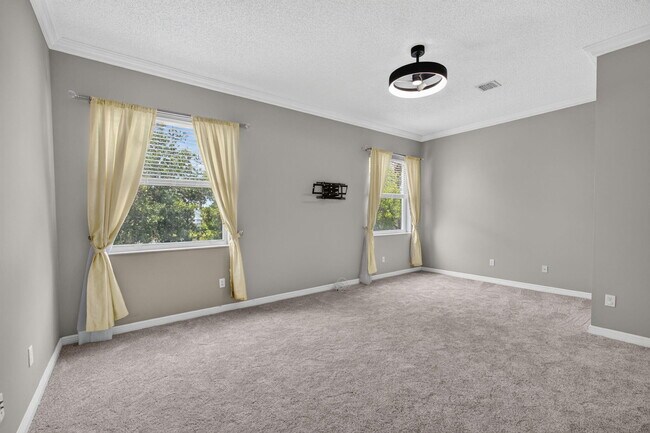 Building Photo - 1204 Oakwater Dr