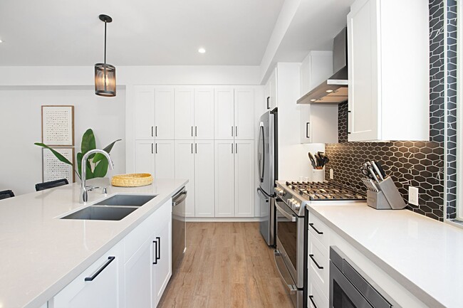 Building Photo - Modern Townhome FOR RENT in Golden Hill 3 Bed w/ 2 car garage!