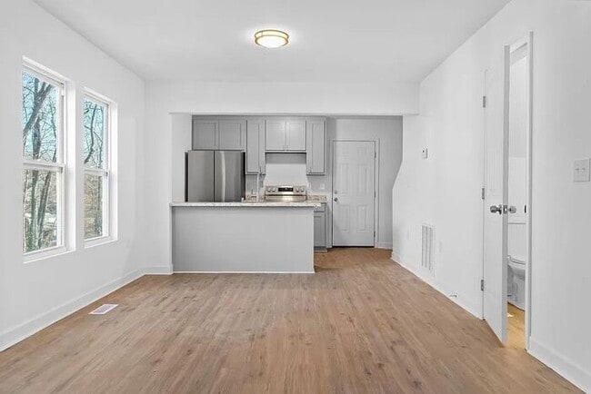 Building Photo - New Two Bedroom Townhouse for Rent! Two We...
