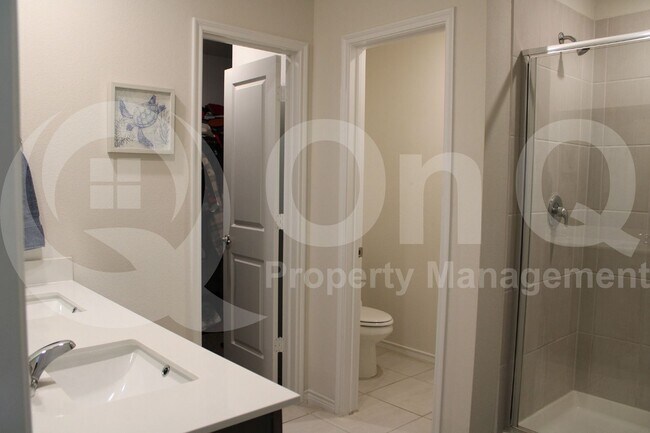 Building Photo - 1604 Silver Landing Trail