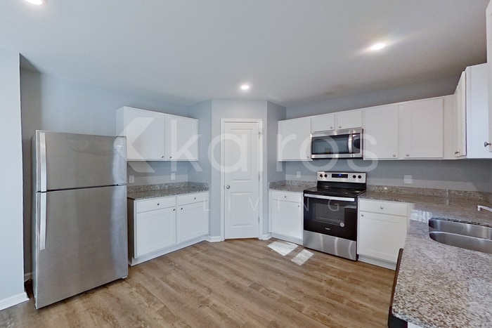 Building Photo - 2639 Provence Dr SE