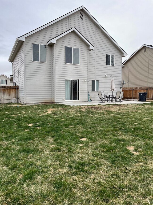 Building Photo - Beautiful Updated Nampa Home!