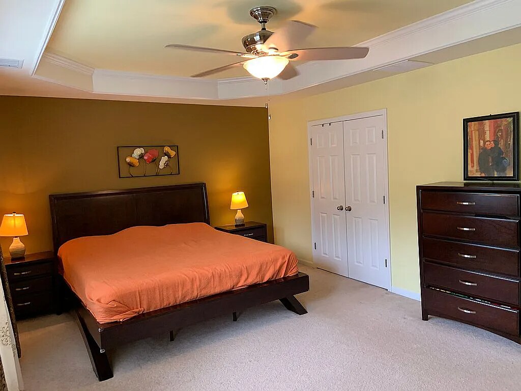 Building Photo - Room in House on Arbor Vista Dr