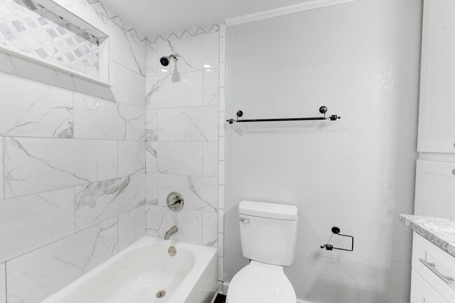 Building Photo - Available NOW!!!! Beautiful 1 story, 3 bedroom, 2 bath home.This is exactly what you have been lo...