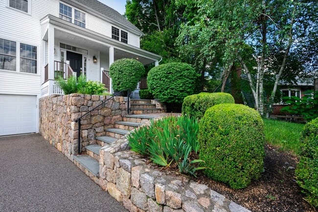 Building Photo - 14 Brattle Ln