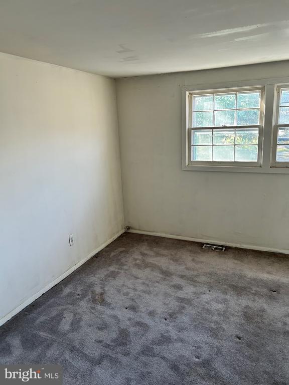 Building Photo - 89 Rockland Dr