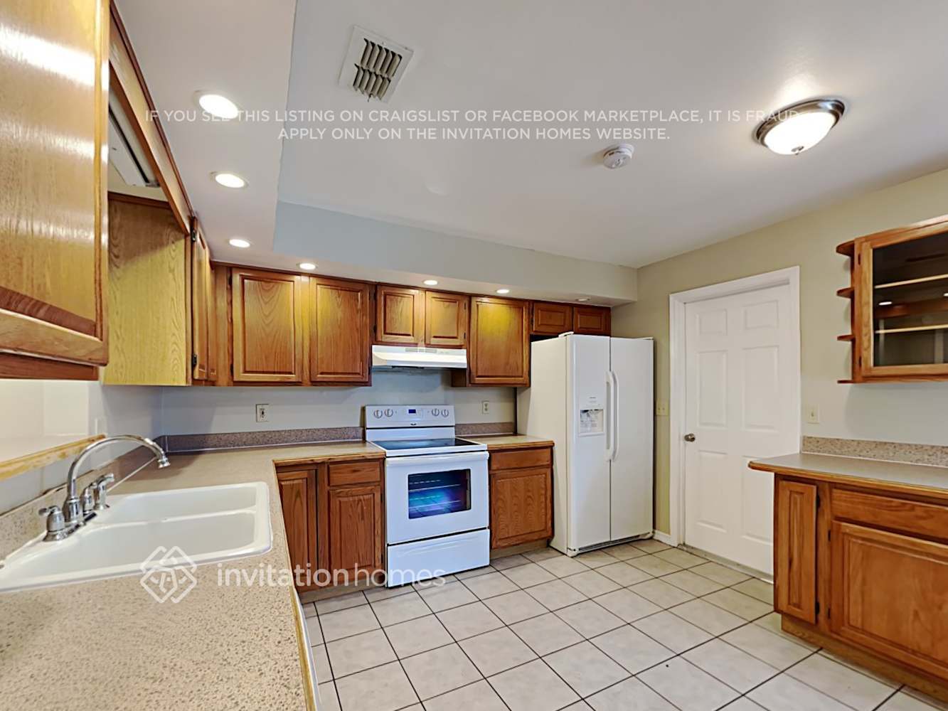 Building Photo - 2800 W Covington Dr