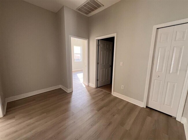 Building Photo - 20213 Moss Hill Way