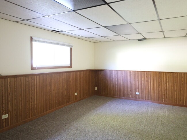 Building Photo - 5412 E Wonder Lake Rd
