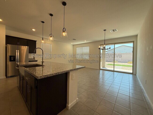 Building Photo - 4169 W Jeanette Ln