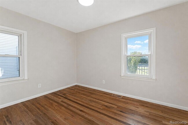 Building Photo - 5712 Drexel St