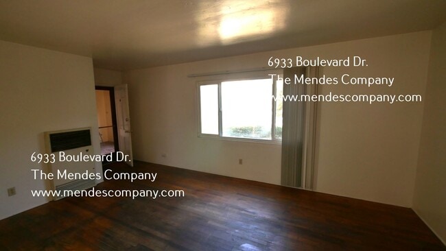 Building Photo - 6933 Boulevard Dr