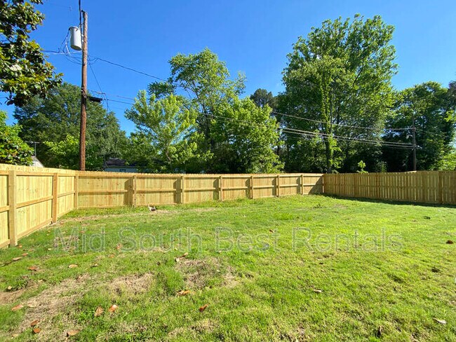 Building Photo - 115 Roosevelt Rd