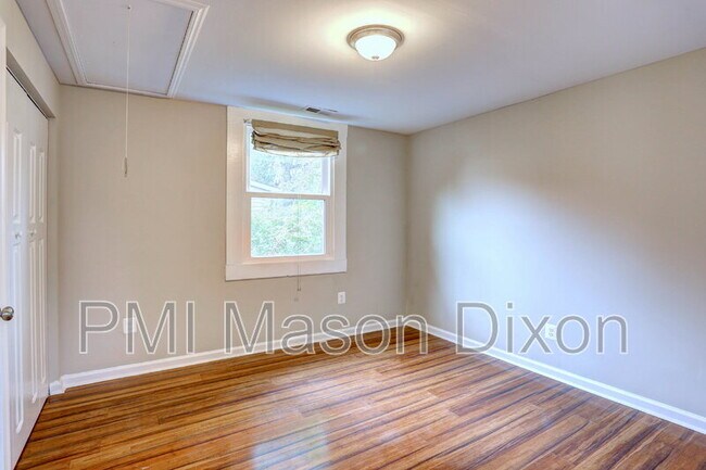 Building Photo - 1651 Elkridge Dr