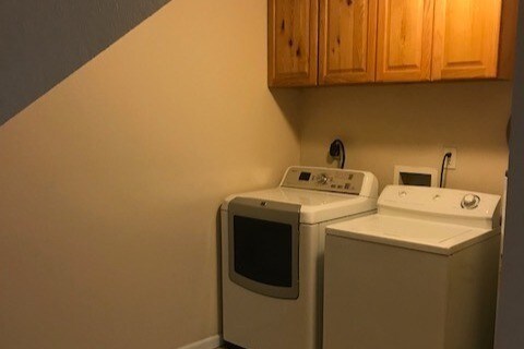 Building Photo - 510 S Poplar St