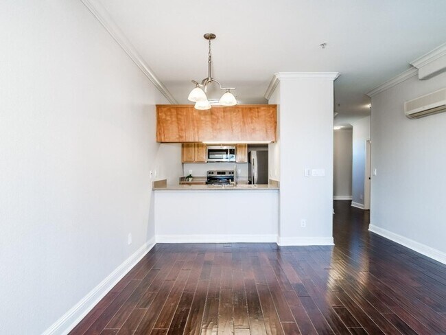 Building Photo - Upgraded 1BR Condo with Balcony & In-Unit Laundry in Downtown Gilroy