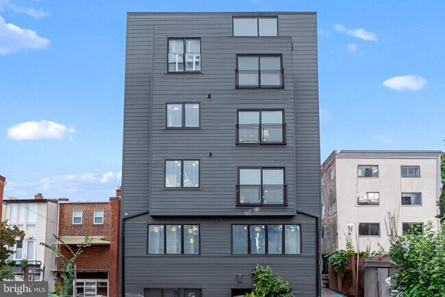 Building Photo - 1516 East Capitol St NE