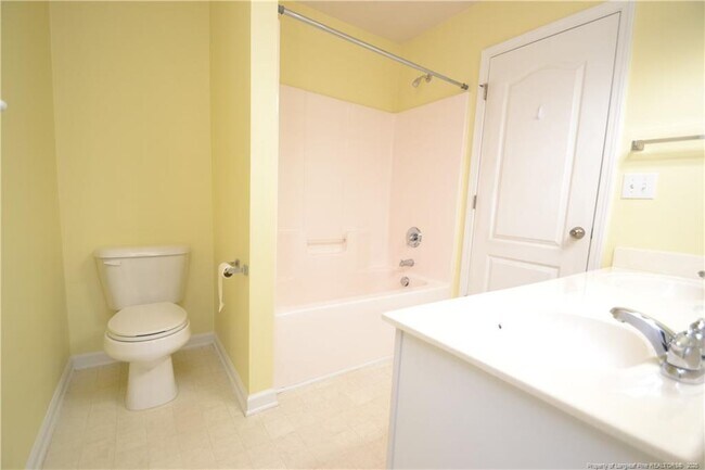 Building Photo - 3318 Colorcott St