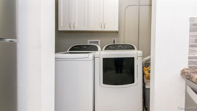 Building Photo - 1203 Commonwealth Ave