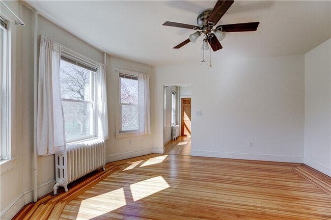 Building Photo - 577 Spring St