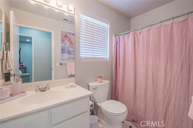Building Photo - 2052 Chenault Pl