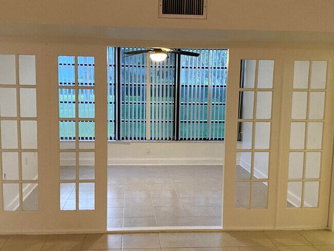 Building Photo - 3626 Whitehall Dr
