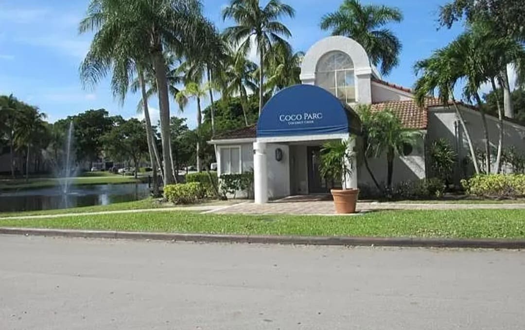 Building Photo - 721 Lyons Rd