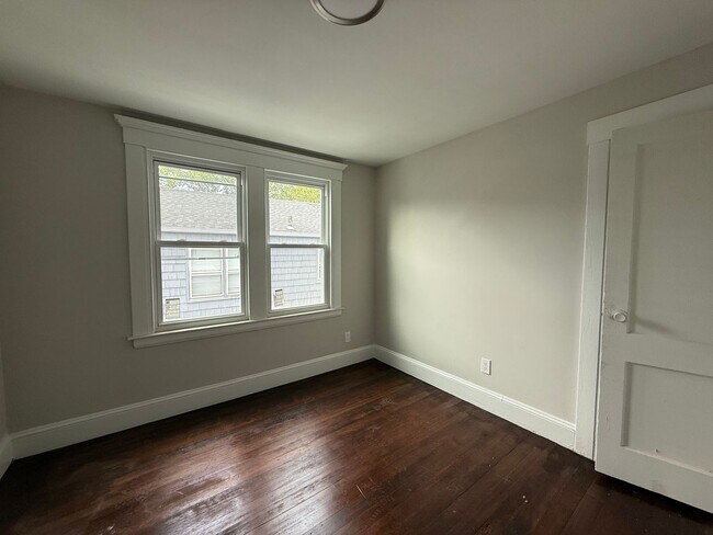 Building Photo - 47-49 Mead St