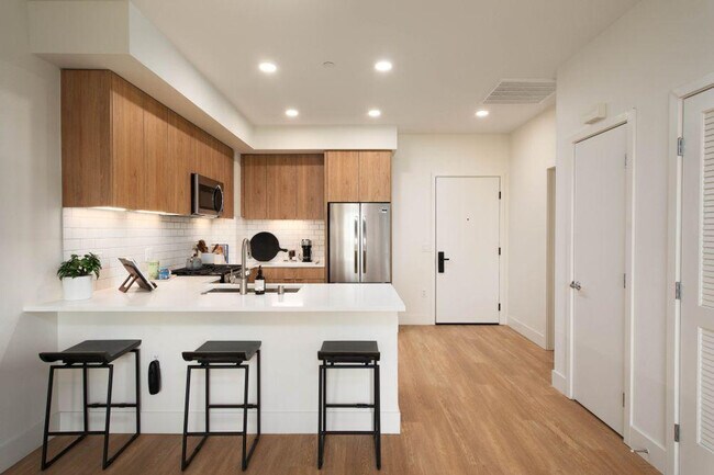 Building Photo - 1 Adrian Ct