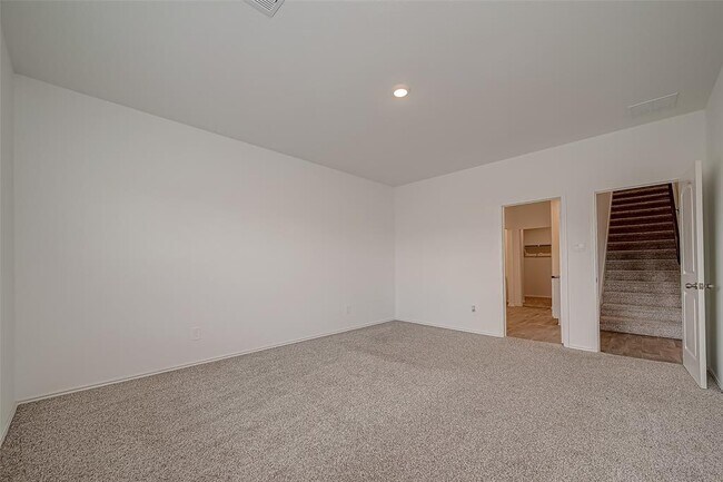 Building Photo - 24330 Elmwood Falls Dr