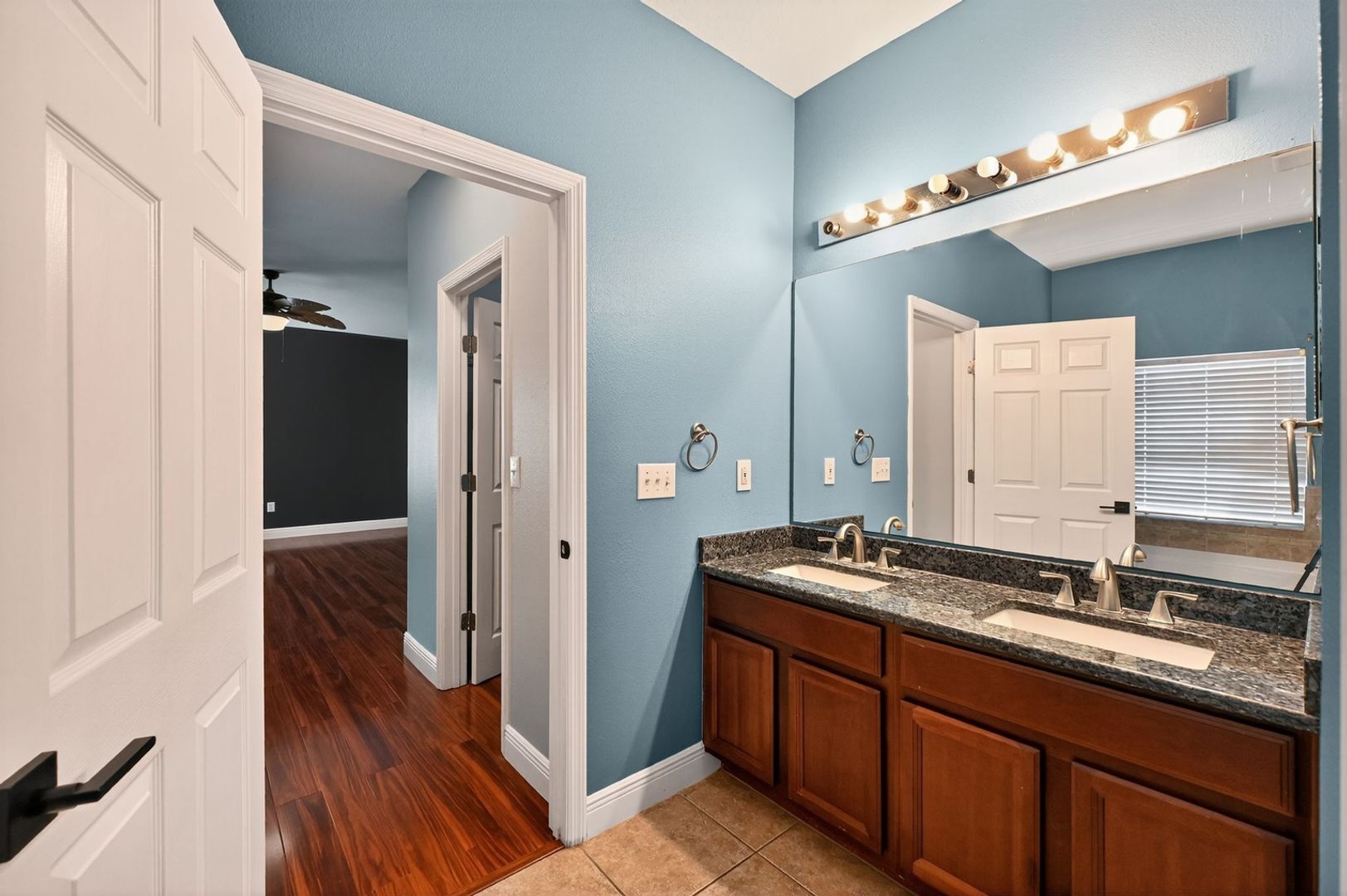 Building Photo - 6153 Everlasting Pl