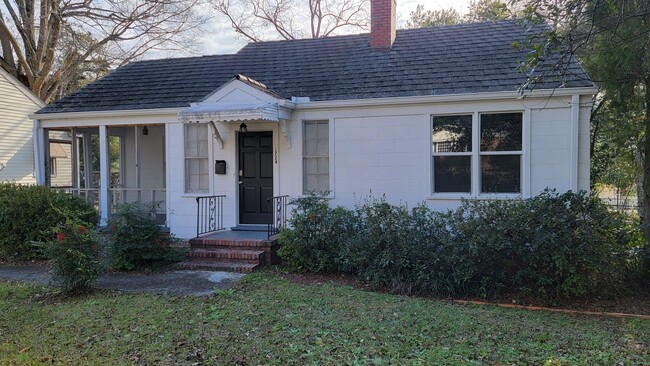 Welcome Home! Single carport located in b... - Welcome Home!  Single carport located in b...