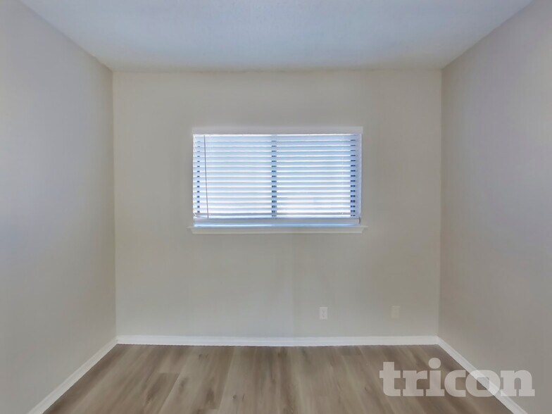 Building Photo - 7715 Skyline Ridge Dr