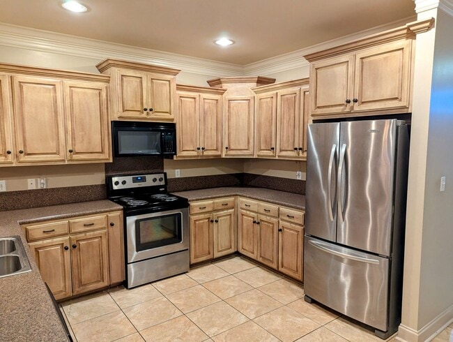 Building Photo - Home for You in Fairground Place!