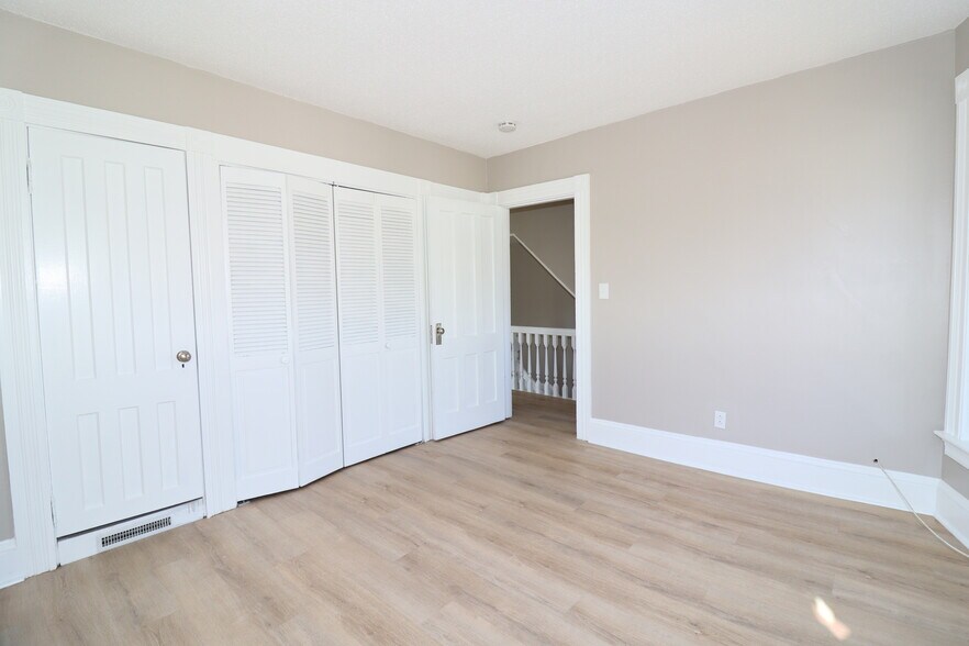 Building Photo - 154 Hawthorne Ave