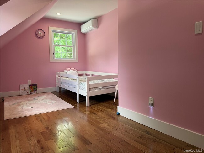 Building Photo - 3426 Gomer St