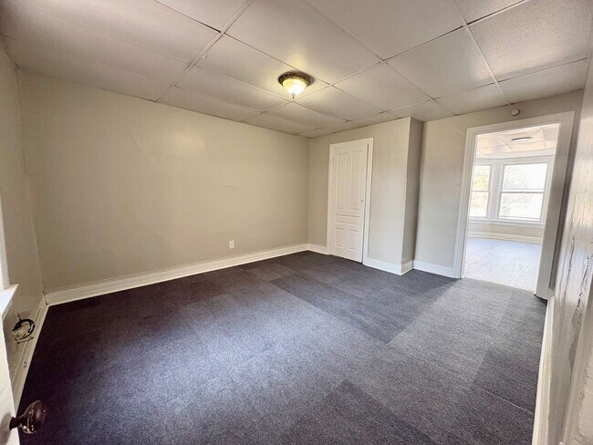 Building Photo - 22 E Jackson St