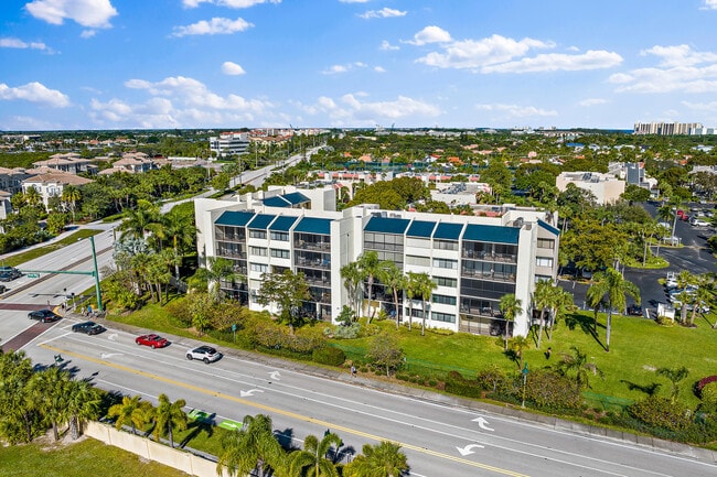 Building Photo - 1605 S US Hwy 1