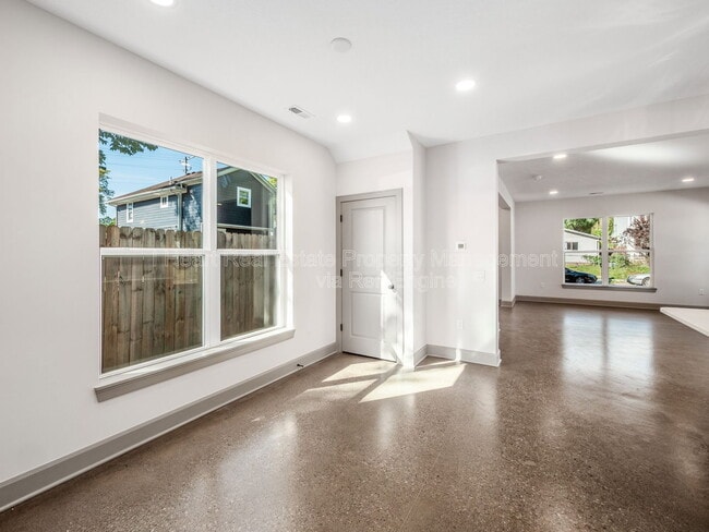 Building Photo - 130 N Guilford Ave