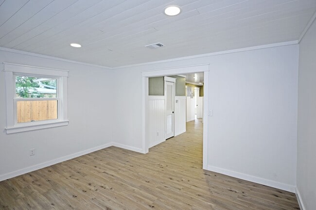 Building Photo - 442 Rothe Loop
