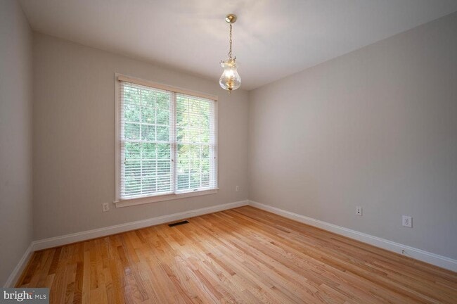 Building Photo - 119 E Jefferson St