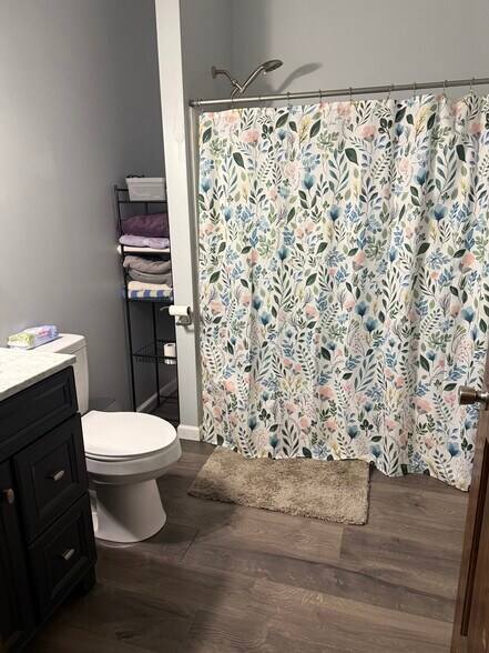 Building Photo - 439 Chloe Rd