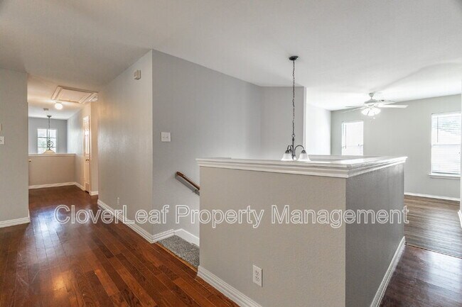 Building Photo - 106 Red Willow