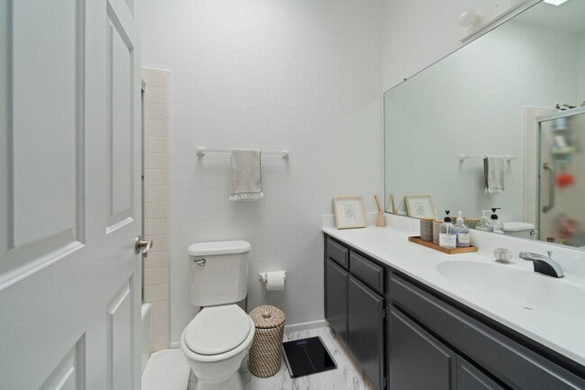 Building Photo - 12726 Mitchell Ave