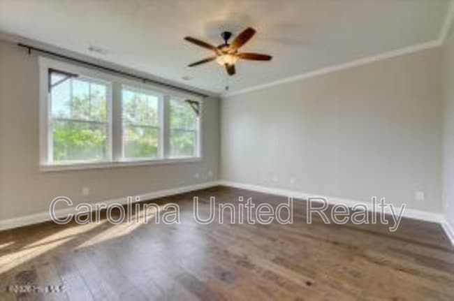 Building Photo - 1003 Glenhaven Dr