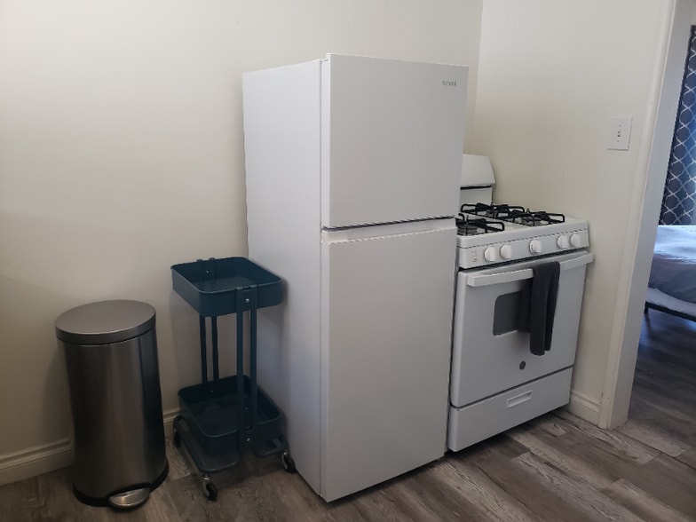 Building Photo - 5923 Gregory Ave