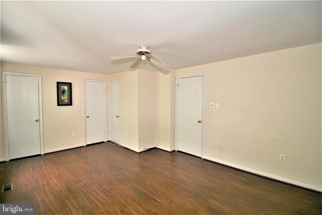 Building Photo - 10602 Tuppence Ct